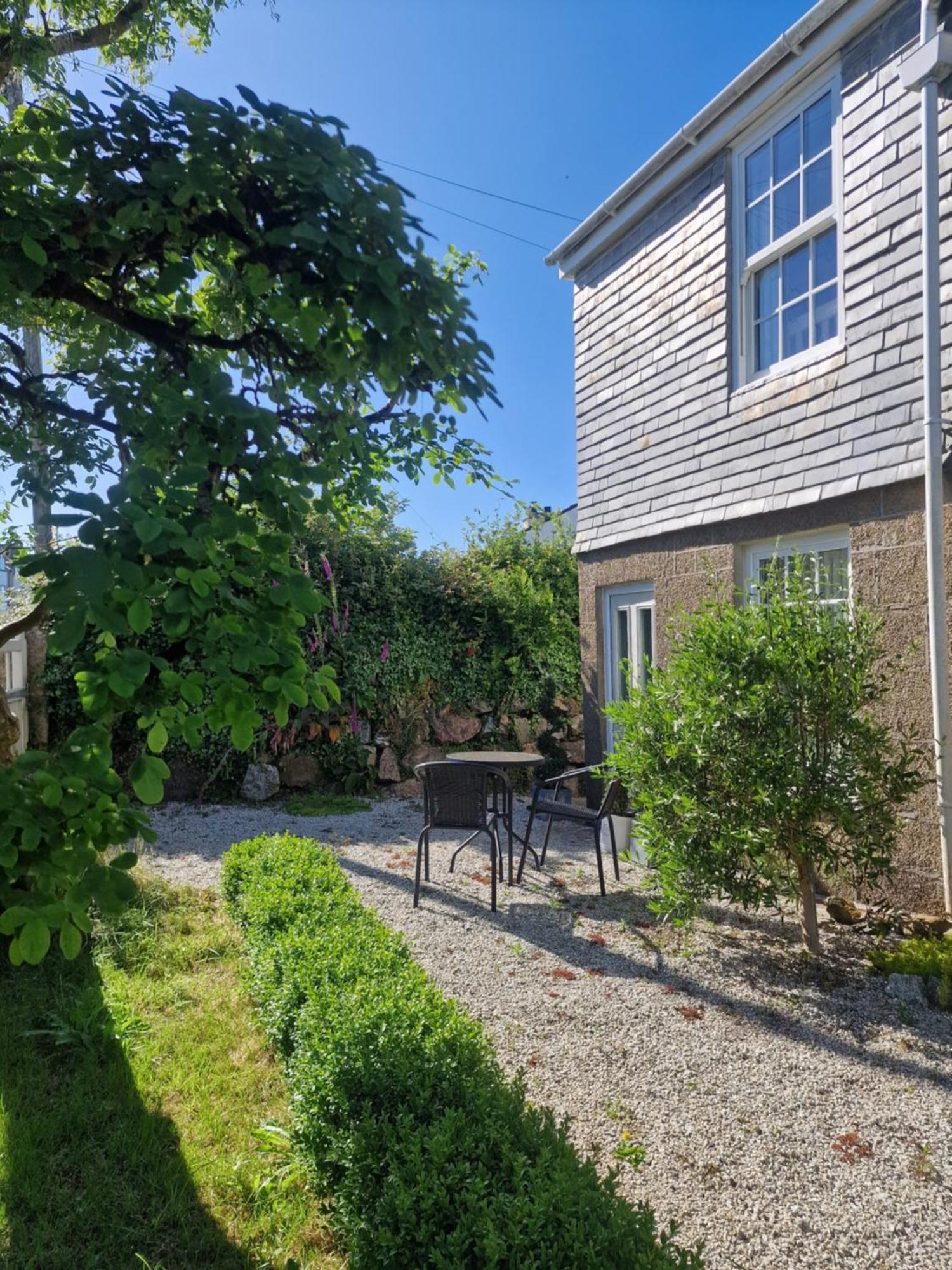 Small Cottage Close To Carbis Bay Beach & St Ives Exterior photo